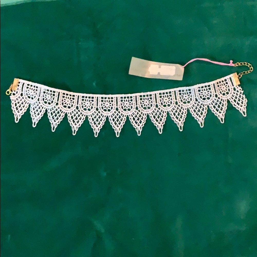 Lace choker necklace